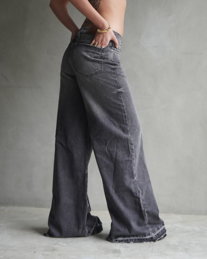 JEAN ANCHO WIDE LEG FIT WASHED NEGRO