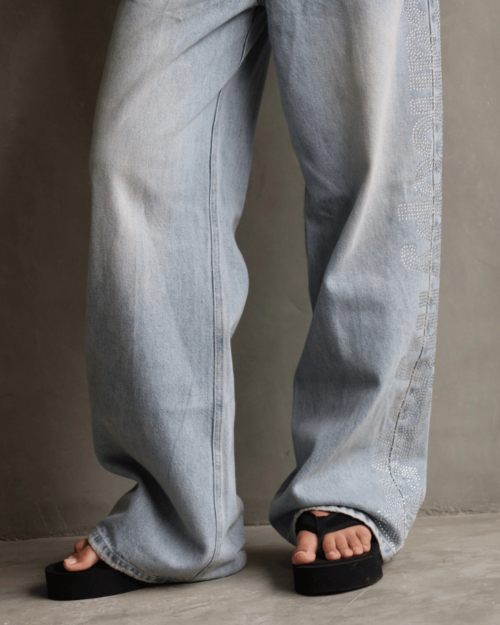 JEAN RELAXED FIT BRILLOS SWAG NOT SOUL AZUL CLARO