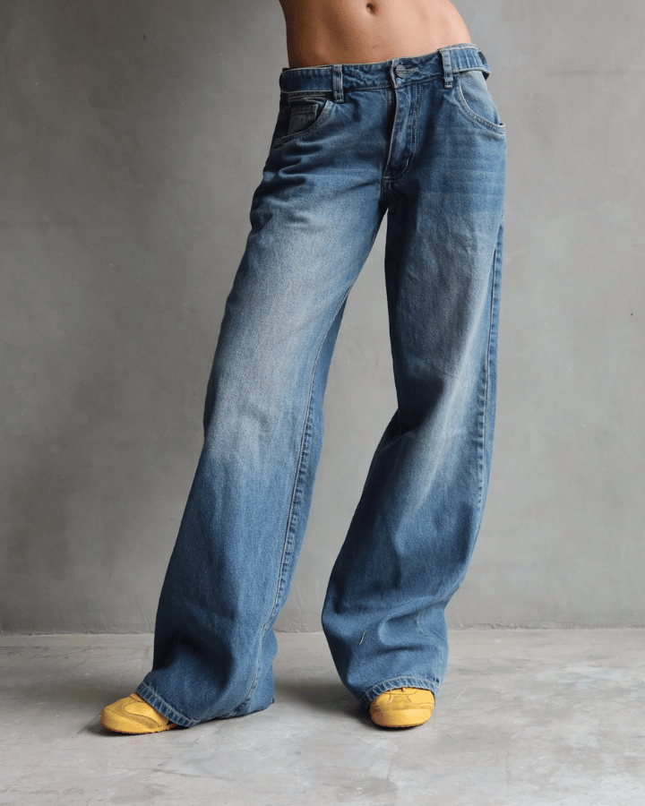 JEAN LOW WIDE FIT TIRO BAJO CINTURA AJUSTABLE AZUL