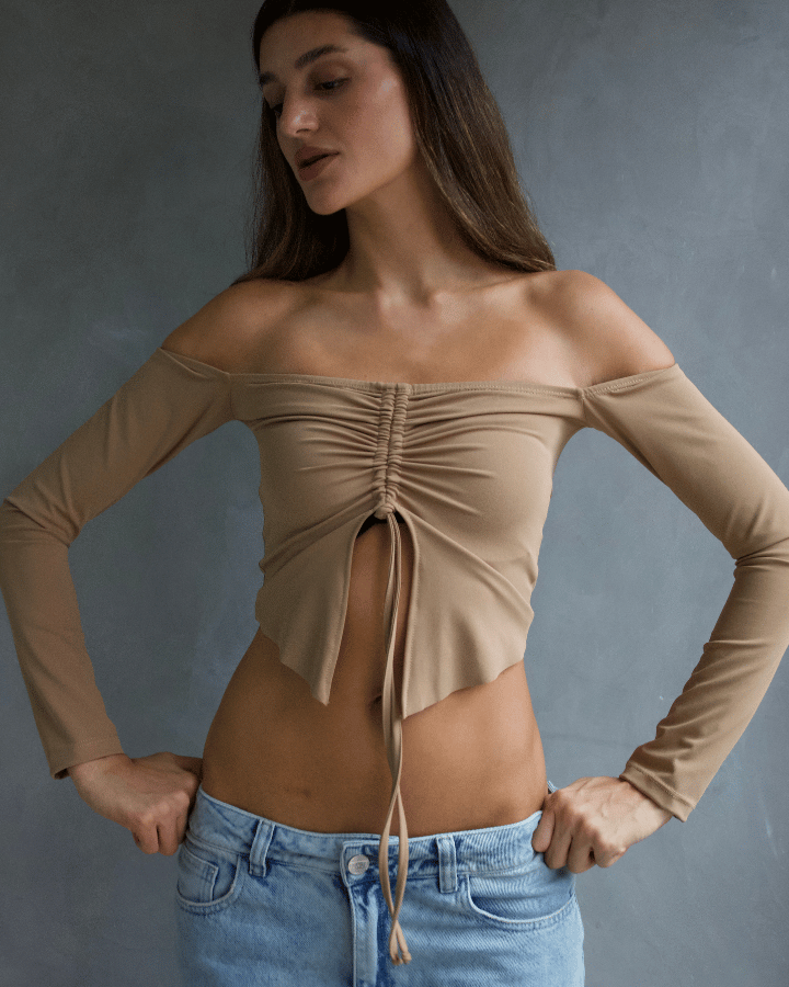 RUCHED OFF SHOULDER HOT COCOA