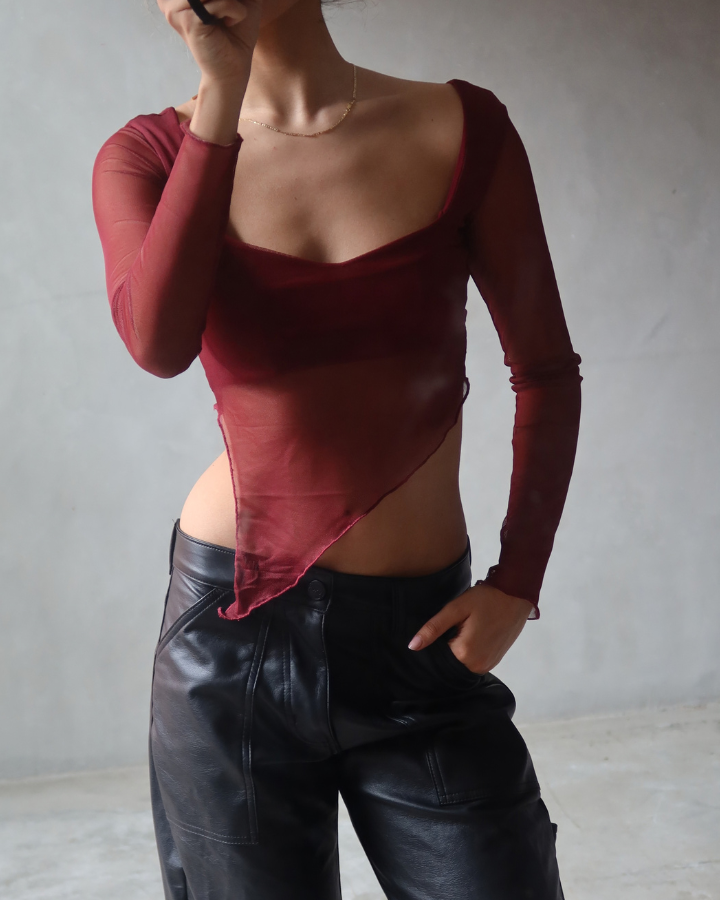 TOP MANGA LARGA MESH ASIMÉTRICO BURGUNDY ROJO