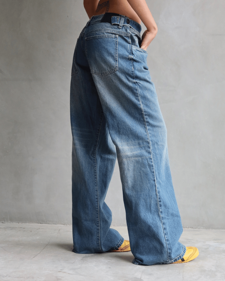 JEAN LOW WIDE FIT TIRO BAJO CINTURA AJUSTABLE AZUL