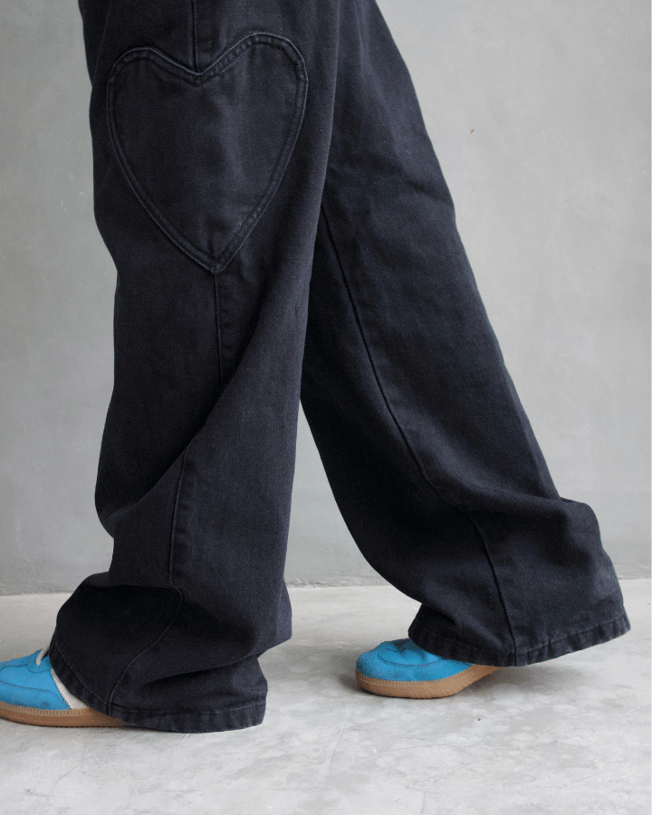 JEAN STRAIGHT HEARTS POCKET NEGRO