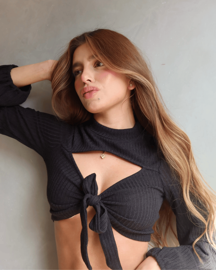 TOP RIBBED SNATCH NEGRO CON MANGAS