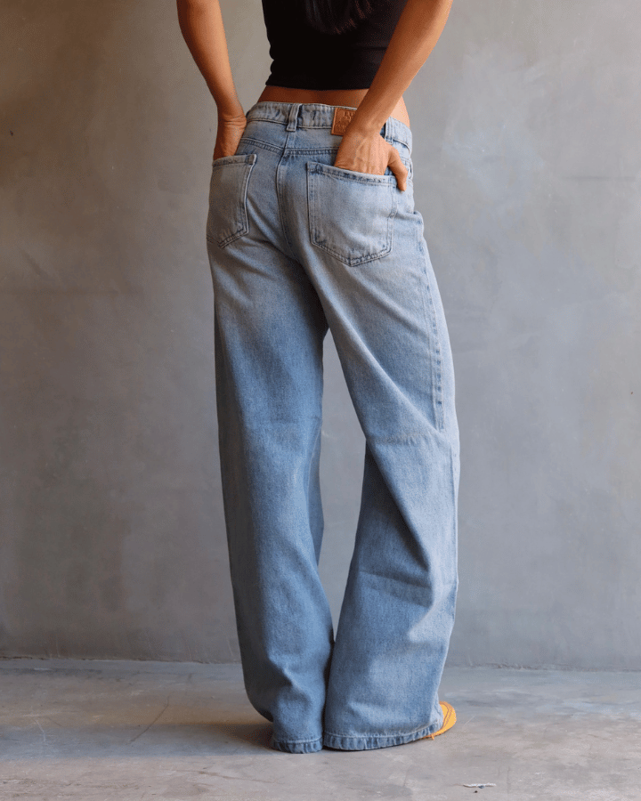 JEAN WIDE LEG FIT AZUL CLARO