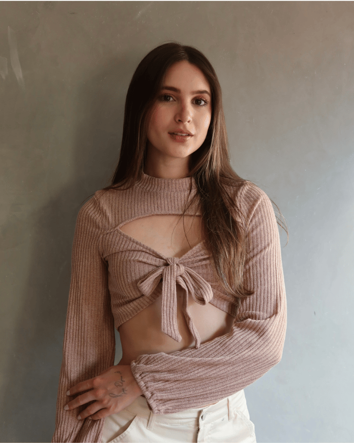 TOP RIBBED SNATCH NUDE CON MANGAS