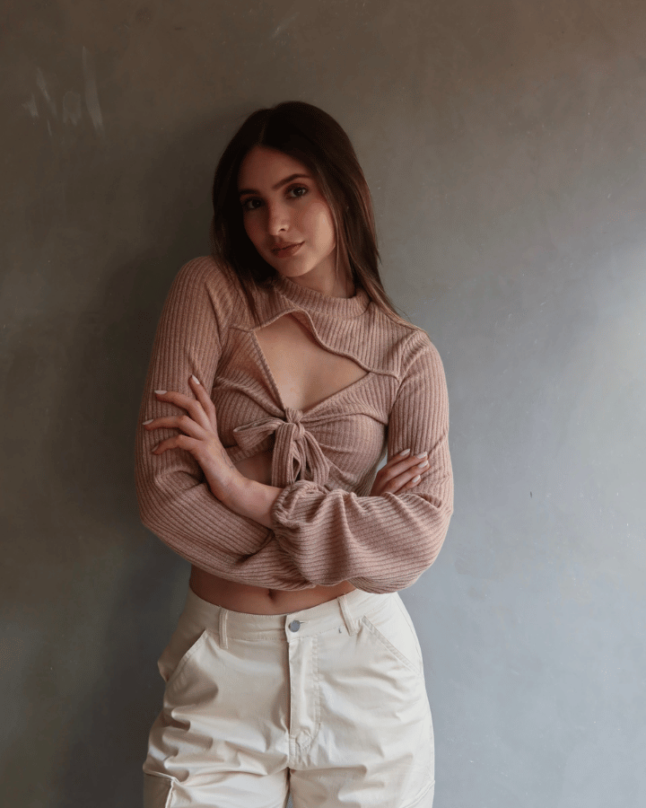 TOP RIBBED SNATCH NUDE CON MANGAS