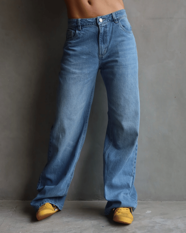 JEAN STRAIGHT BLACK STARS AZUL CLARO