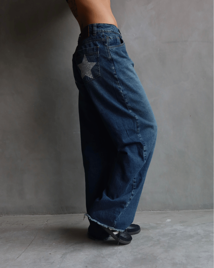 JEAN STRAIGHT AZUL MEDIO CON ESTRELLAS PLATEADAS
