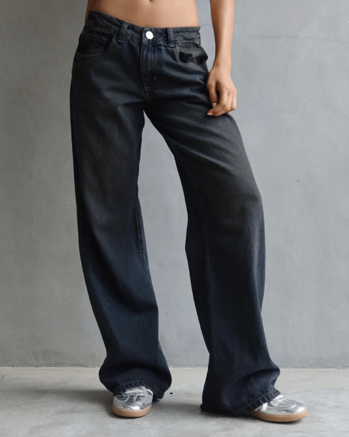 JEAN WIDE LOW FIT TIRO BAJO ANCHO AZUL DIRTY WASHED