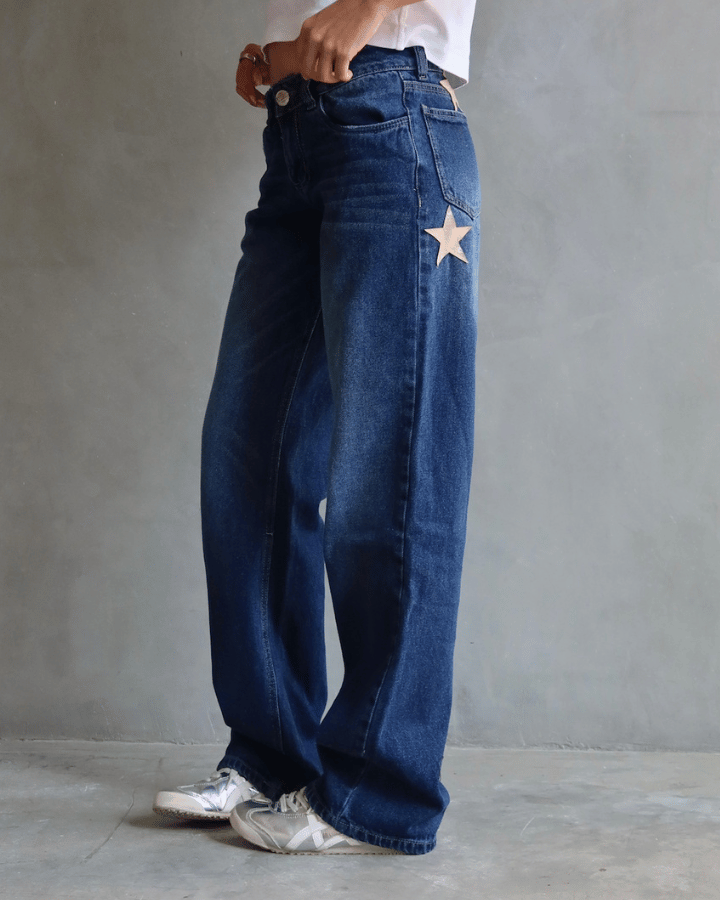 JEAN EXTRA LOW STRAIGHT FIT CROC BEIGE STARS AZUL