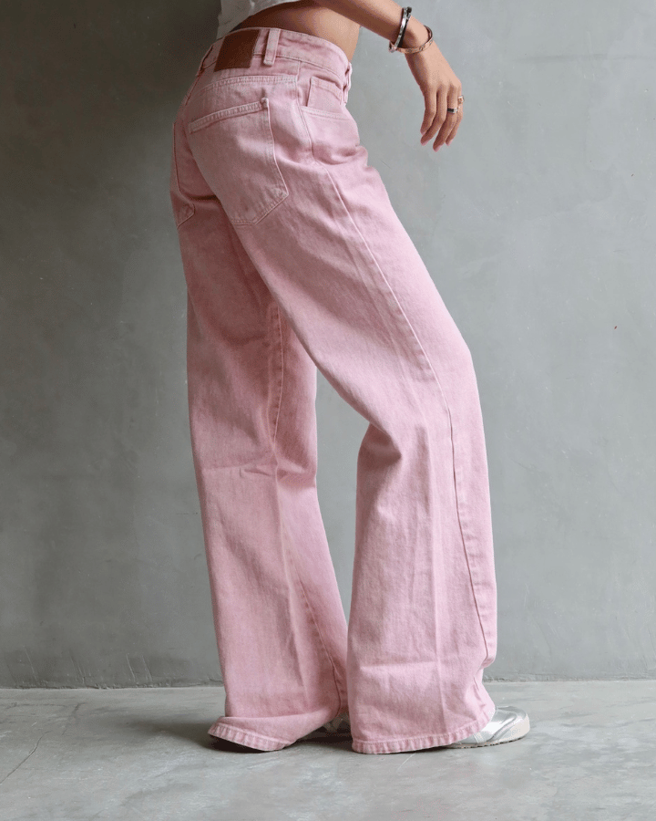 JEAN LOW WIDE FIT TIRO BAJO ANCHO FULLY BLUSH ROSADO