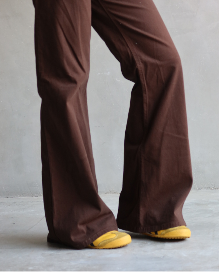 JEAN DRILL FLARE FIT CAFÉ