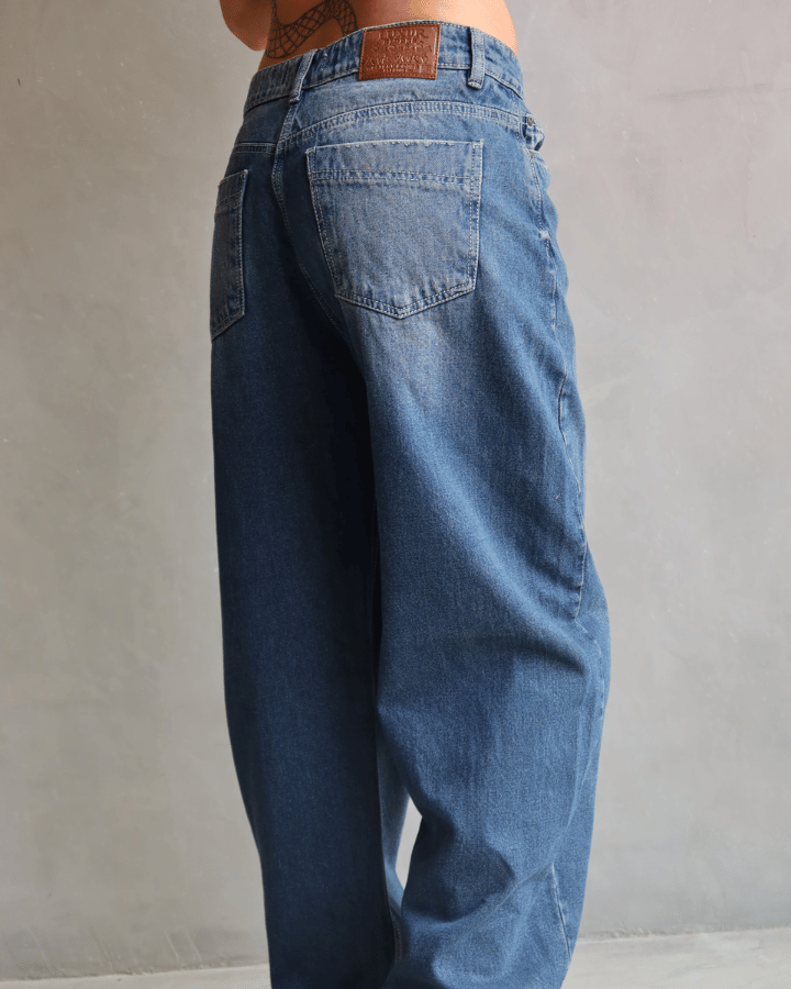 JEAN SCULPTED FIT AZUL OSCURO