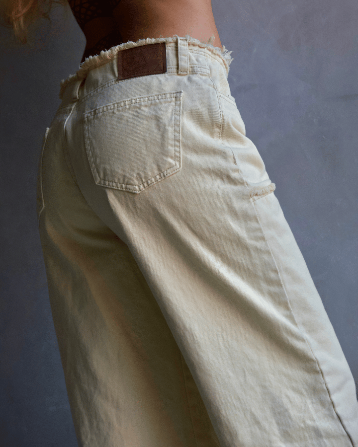 JEAN ANCHO DESTROYED DIRTY WASH VAINILLA BEIGE