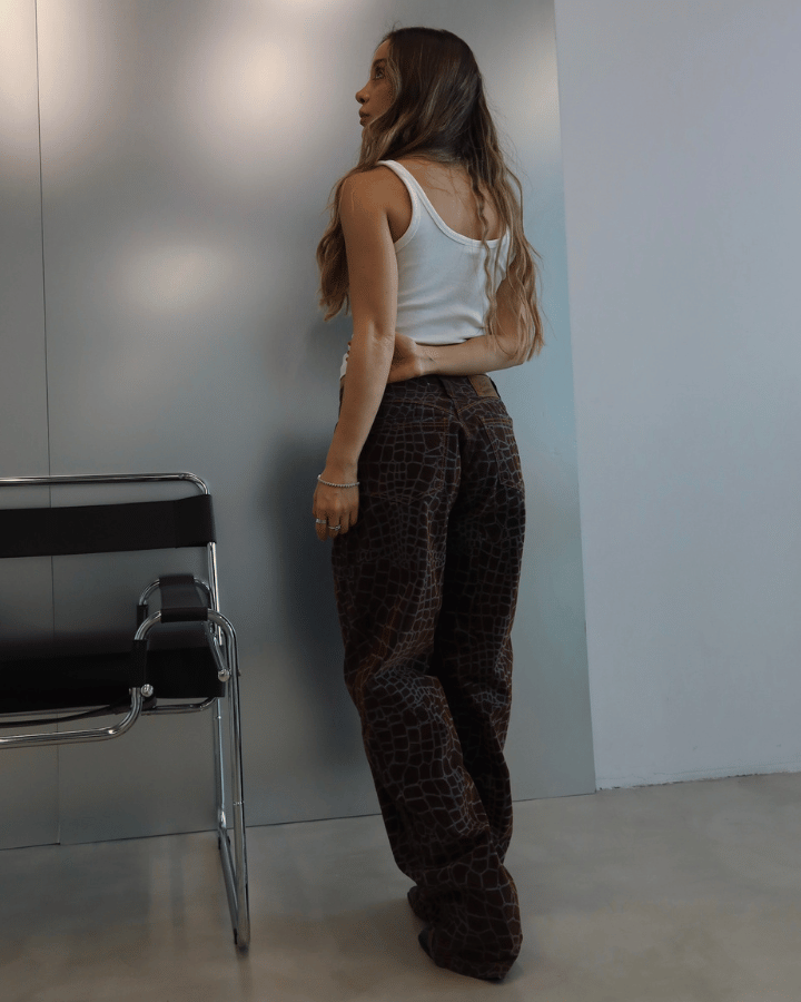 JEAN RELAXED FIT GIRAFFE PRINT CAFÉ