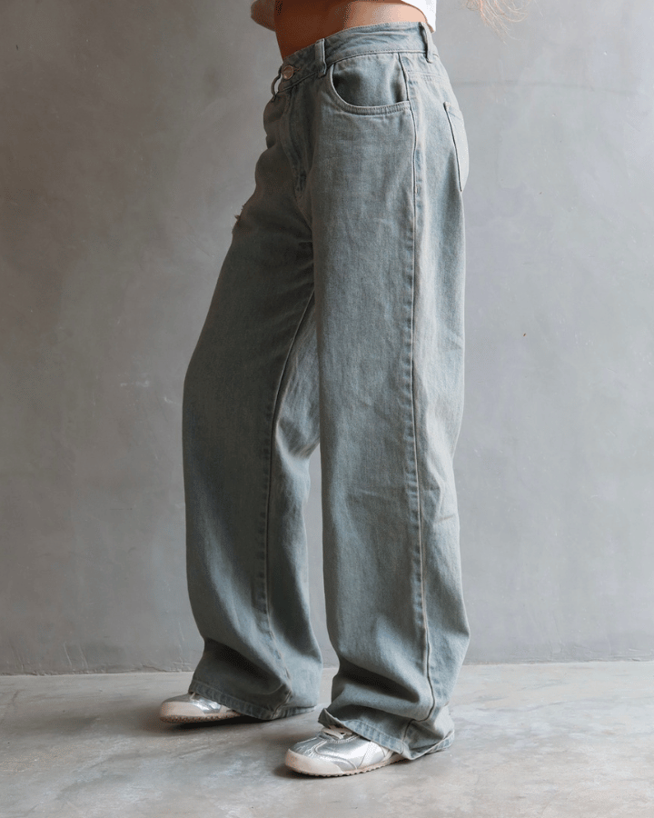 JEAN ICON ESTRELLAS LEOPARDO RELAXED FIT GRIS WASHED