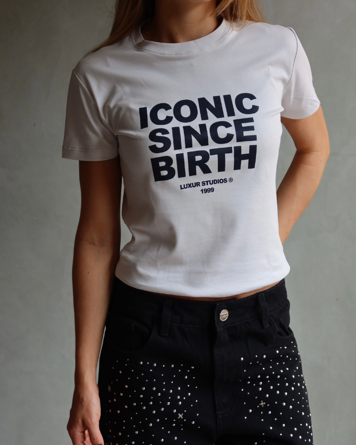 CAMISETA MANGA CORTA ICONIC BABY TEE GRIS