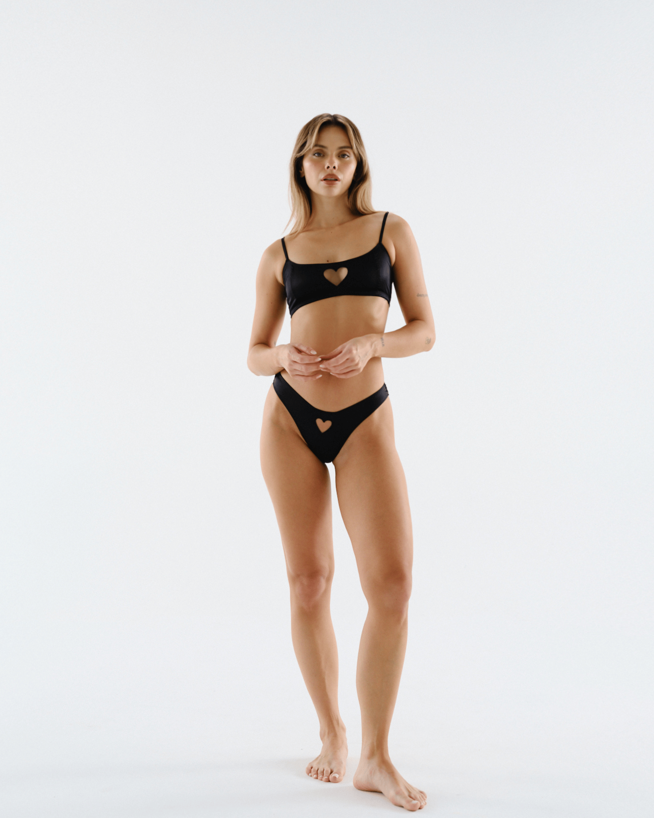 MAI PETIT TOP CORAZÓN NEGRO