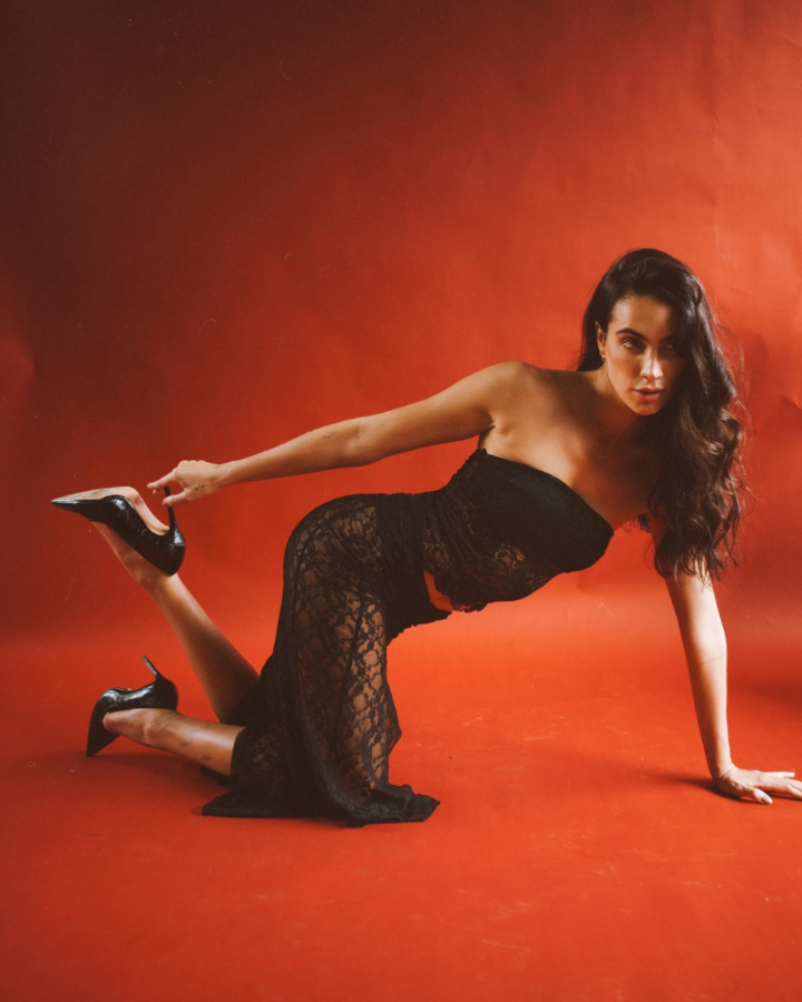 TOP JOY CORTO DE ENCAJE STRAPLESS NEGRO