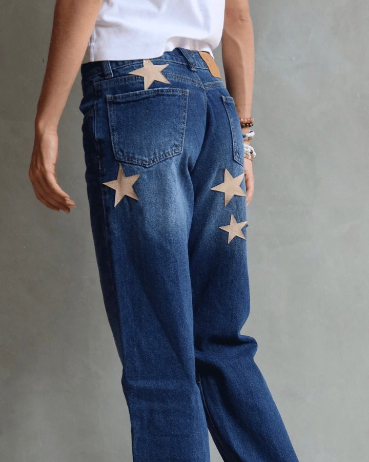 JEAN EXTRA LOW STRAIGHT FIT CROC BEIGE STARS AZUL
