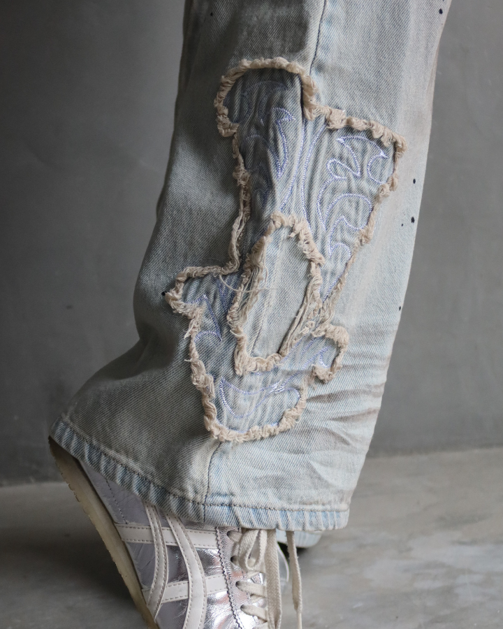 JEAN FLARE ICE WASH EMBROIDERY CON ROTOS