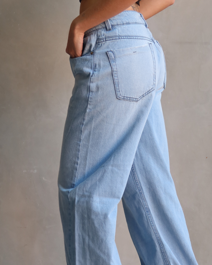 JEAN STRAIGHT RECTO AZUL CLARO