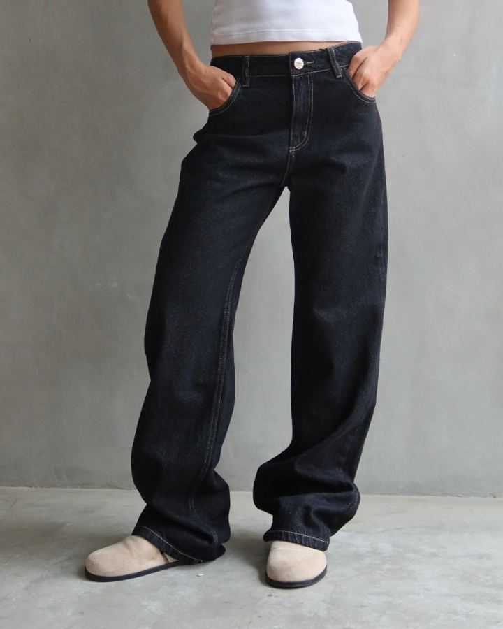 JEAN RELAXED FIT ECRU STITCHING NEGRO