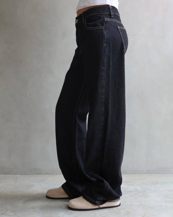 JEAN RELAXED FIT ECRU STITCHING NEGRO