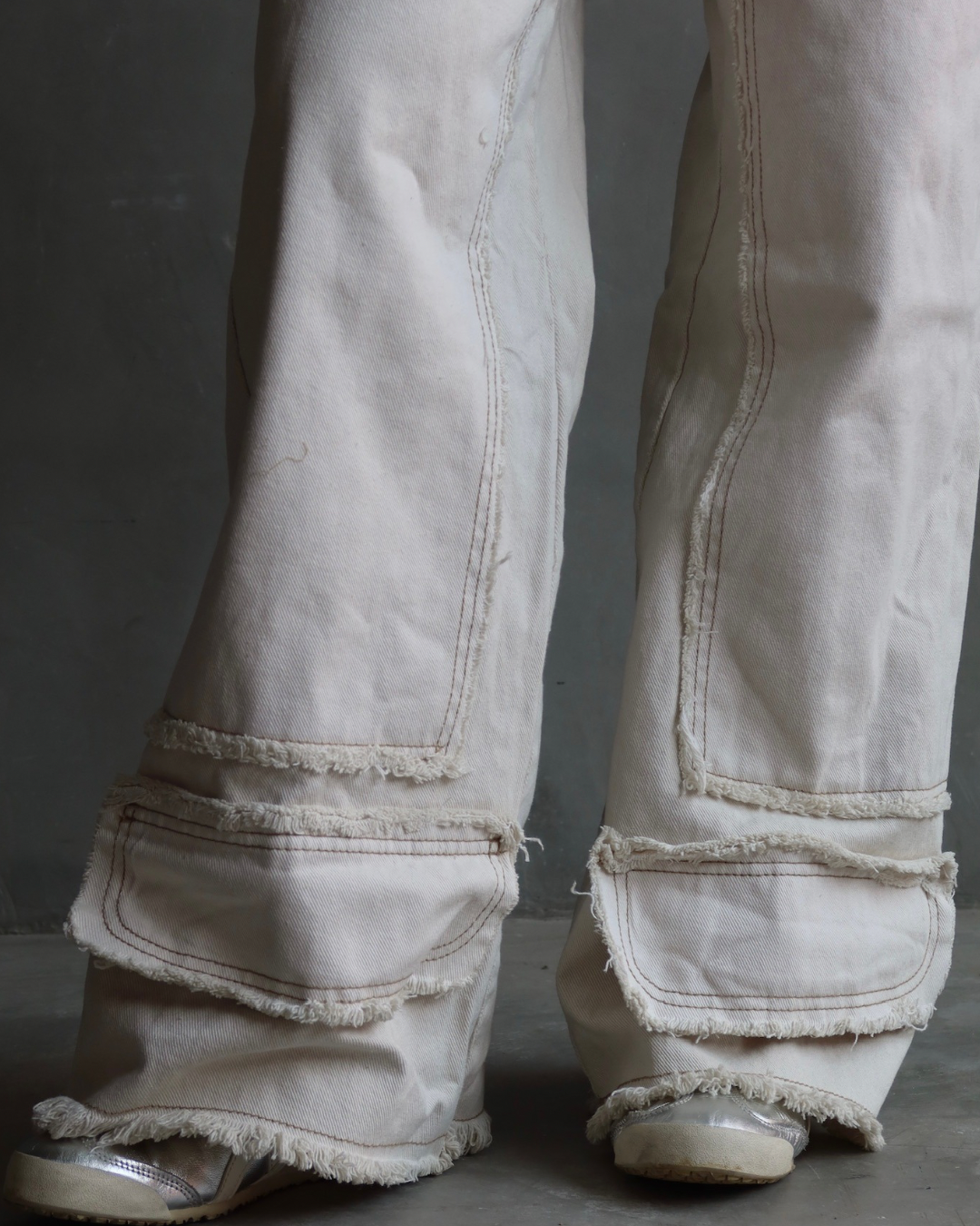 JEAN ANCHO DESTROYED WASH LIGHT BEIGE CREMA