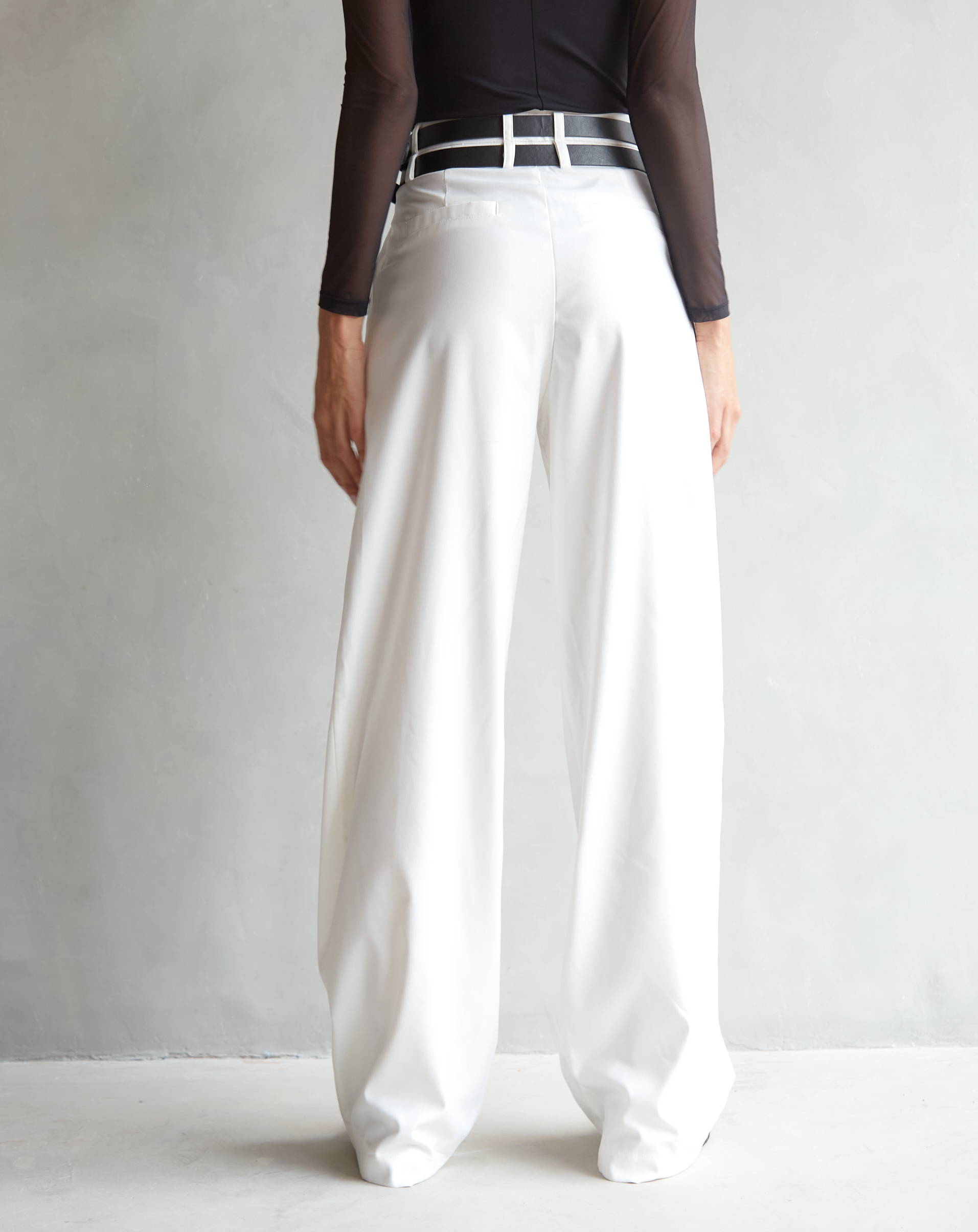 PANTALÓN BESSETTE CON CORREA BLANCO