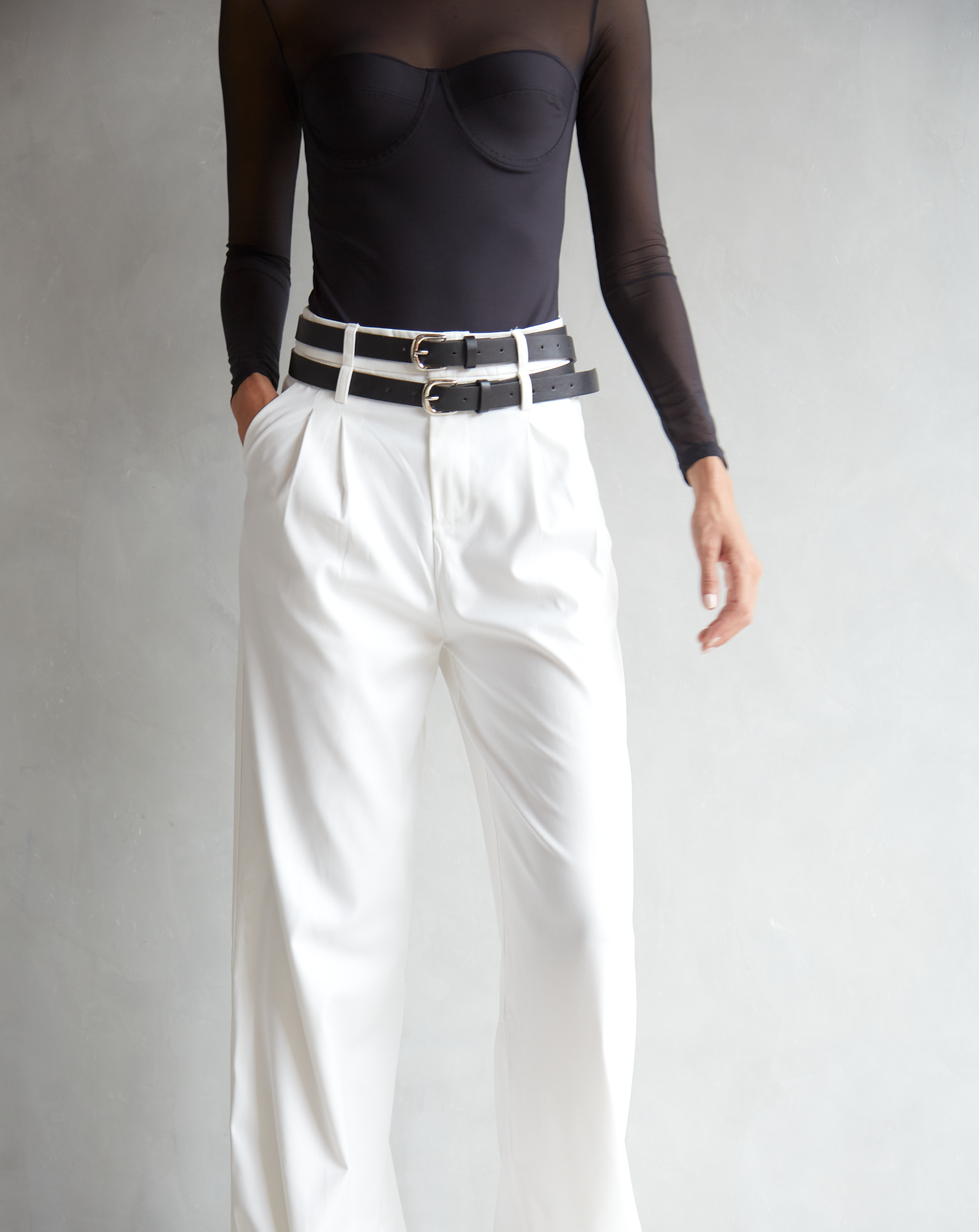 PANTALÓN BESSETTE CON CORREA BLANCO