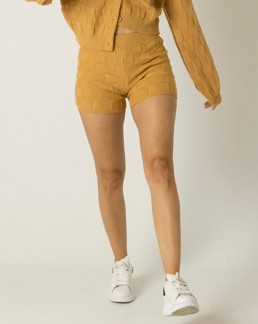 SHORTS ARETTO MOSTAZA