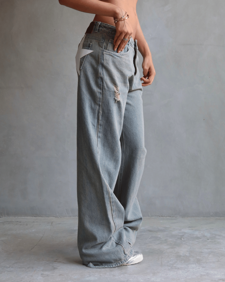 JEAN ICON ESTRELLAS BLANCAS RELAXED FIT AZUL CLARO WASHED