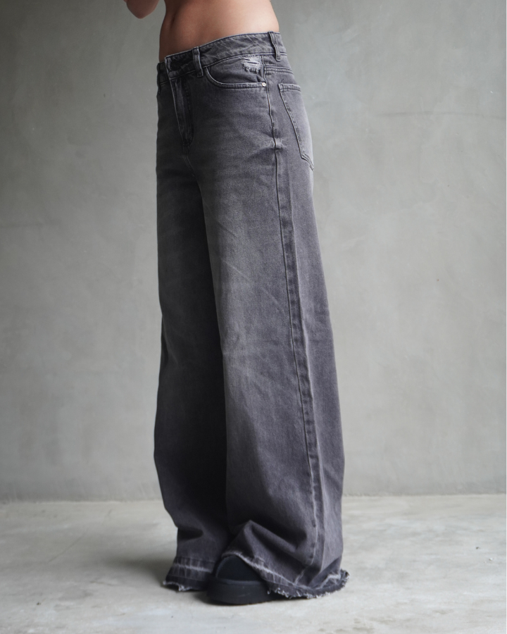 JEAN ANCHO WIDE LEG FIT WASHED NEGRO