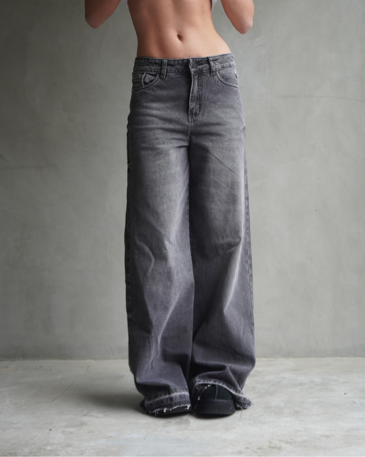 JEAN ANCHO WIDE LEG FIT WASHED NEGRO