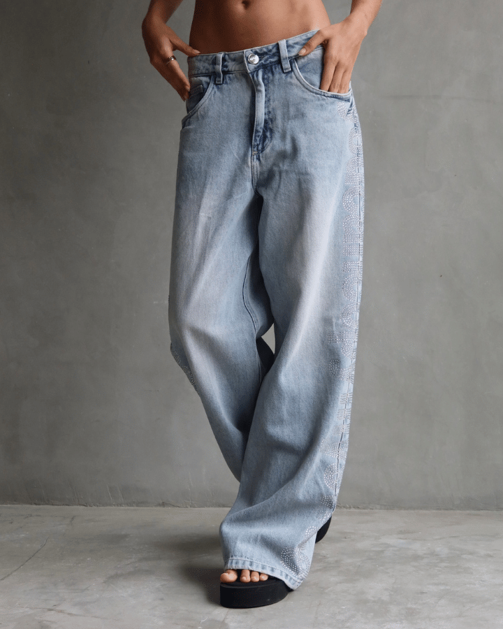 JEAN RELAXED FIT BRILLOS SWAG NOT SOUL AZUL CLARO