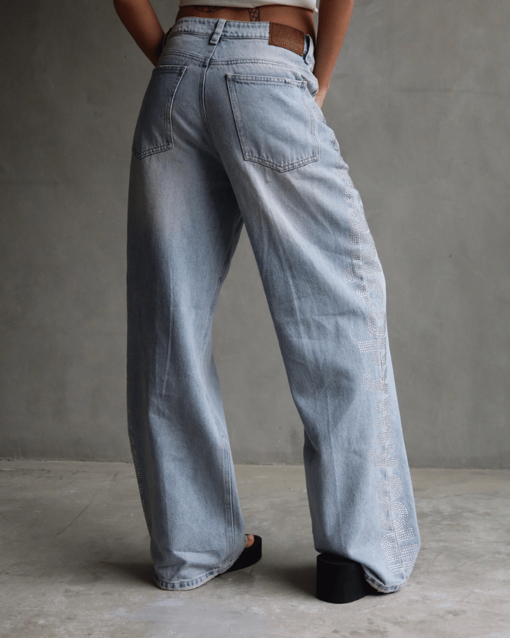 JEAN RELAXED FIT BRILLOS SWAG NOT SOUL AZUL CLARO