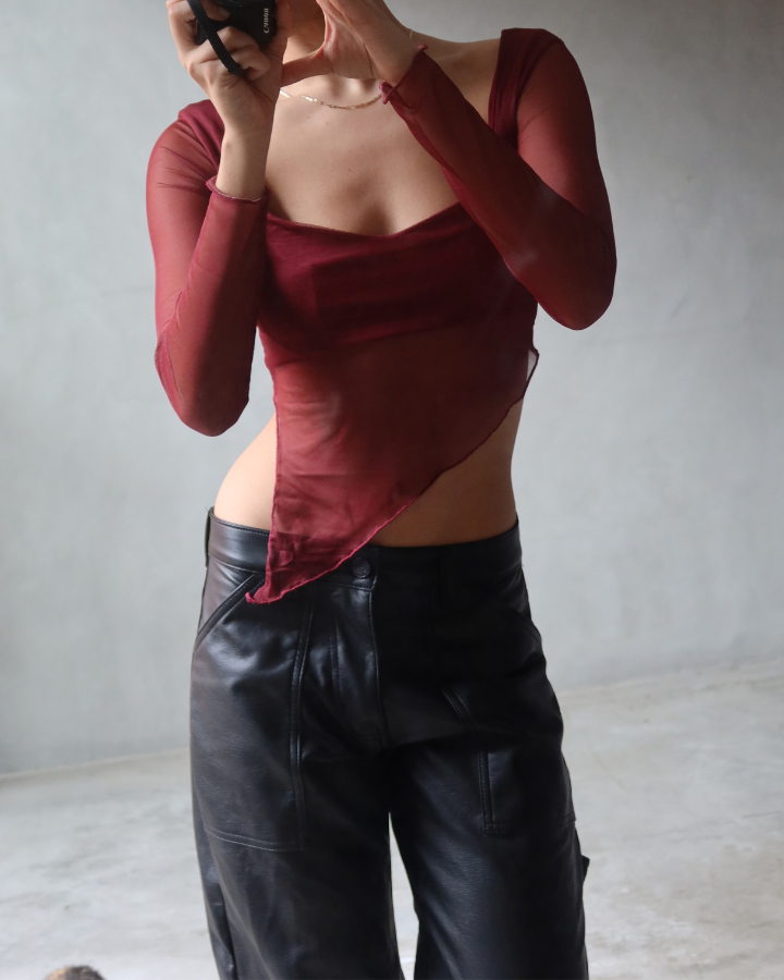 TOP MANGA LARGA MESH ASIMÉTRICO BURGUNDY ROJO