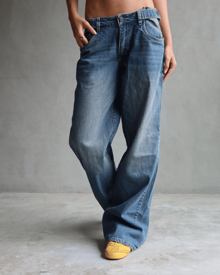 JEAN LOW WIDE FIT TIRO BAJO CINTURA AJUSTABLE AZUL