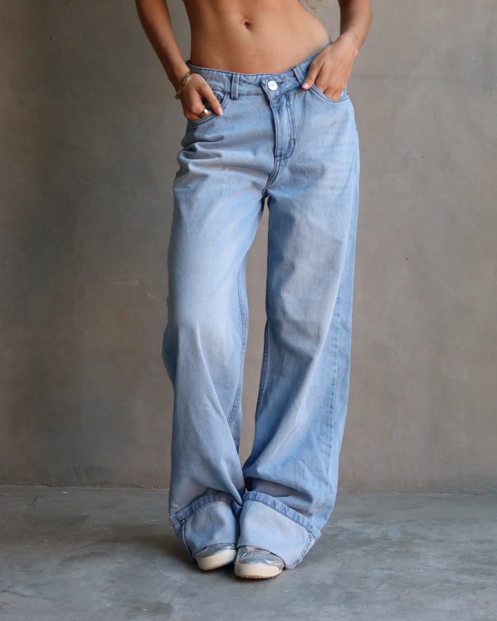 JEAN STRAIGHT RECTO AZUL CLARO
