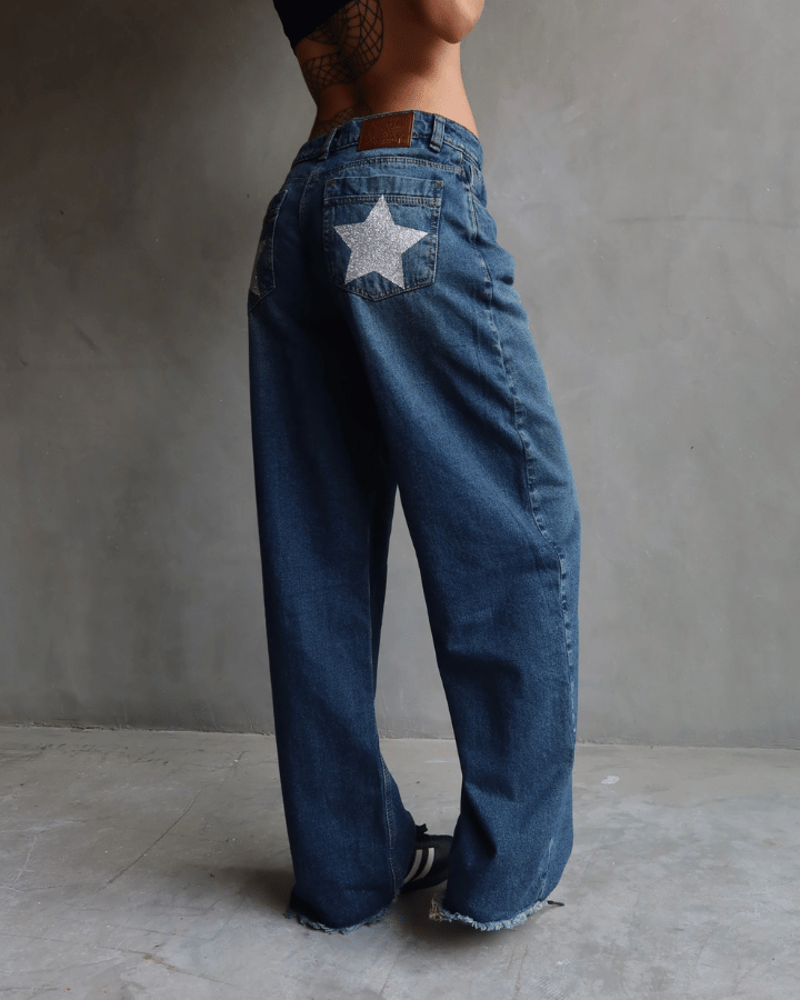 JEAN STRAIGHT AZUL MEDIO CON ESTRELLAS PLATEADAS