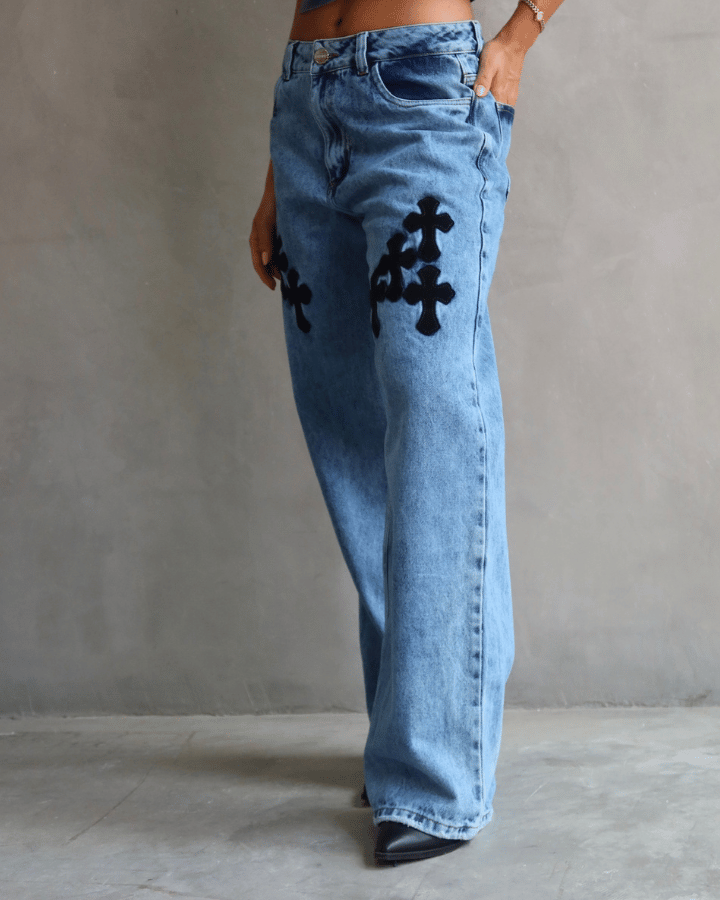 JEAN RELAXED FIT CRUCES NEGRAS AZUL WASHED
