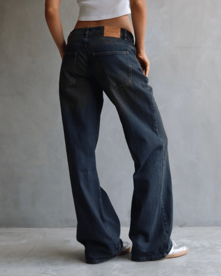 JEAN WIDE LOW FIT TIRO BAJO ANCHO AZUL DIRTY WASHED