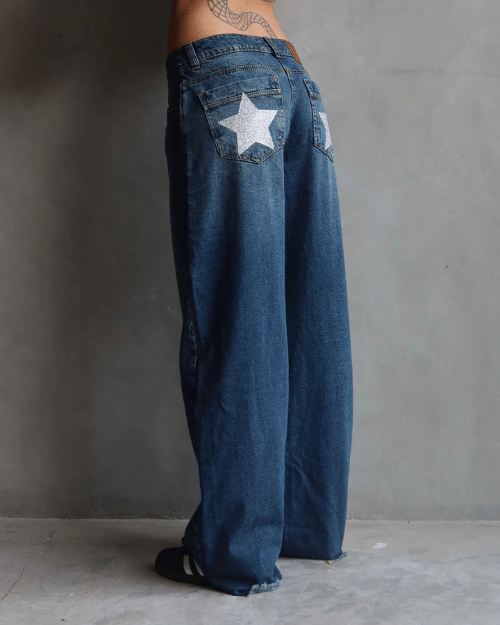JEAN STRAIGHT AZUL MEDIO CON ESTRELLAS PLATEADAS