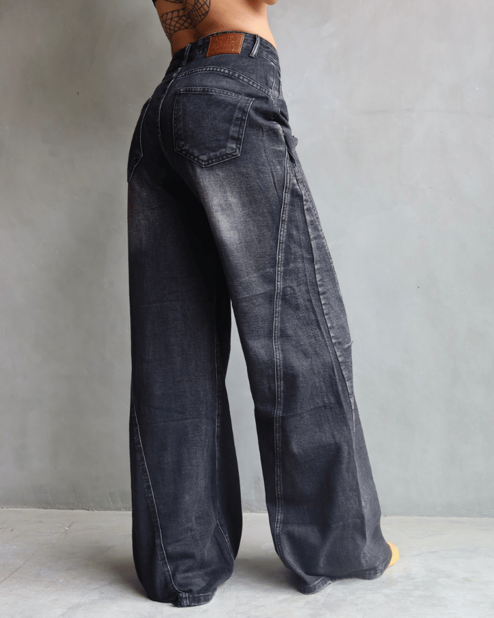 JEAN WIDE LEG TIRO ALTO ROCKSTAR NEGRO CON ROTOS