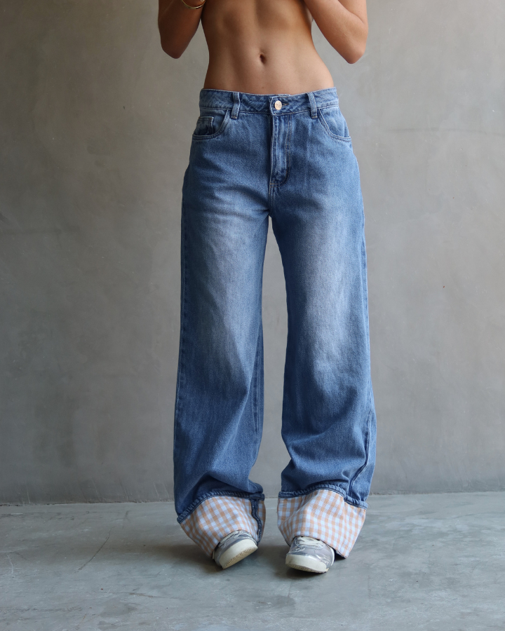 JEAN RECTO RELAXED FIT HEART PATCH VICHY AMARILLO