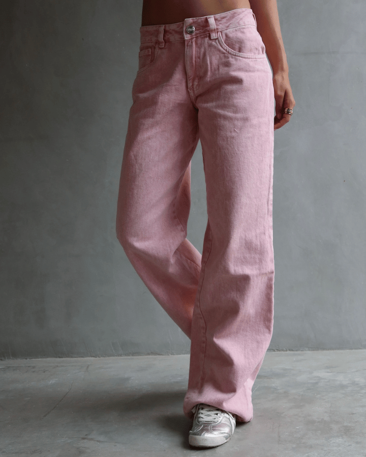 JEAN LOW WIDE FIT TIRO BAJO ANCHO FULLY BLUSH ROSADO