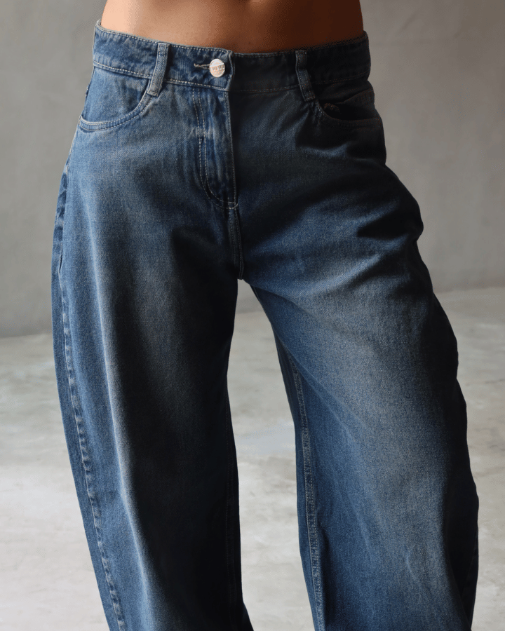 JEAN SCULPTED FIT AZUL OSCURO