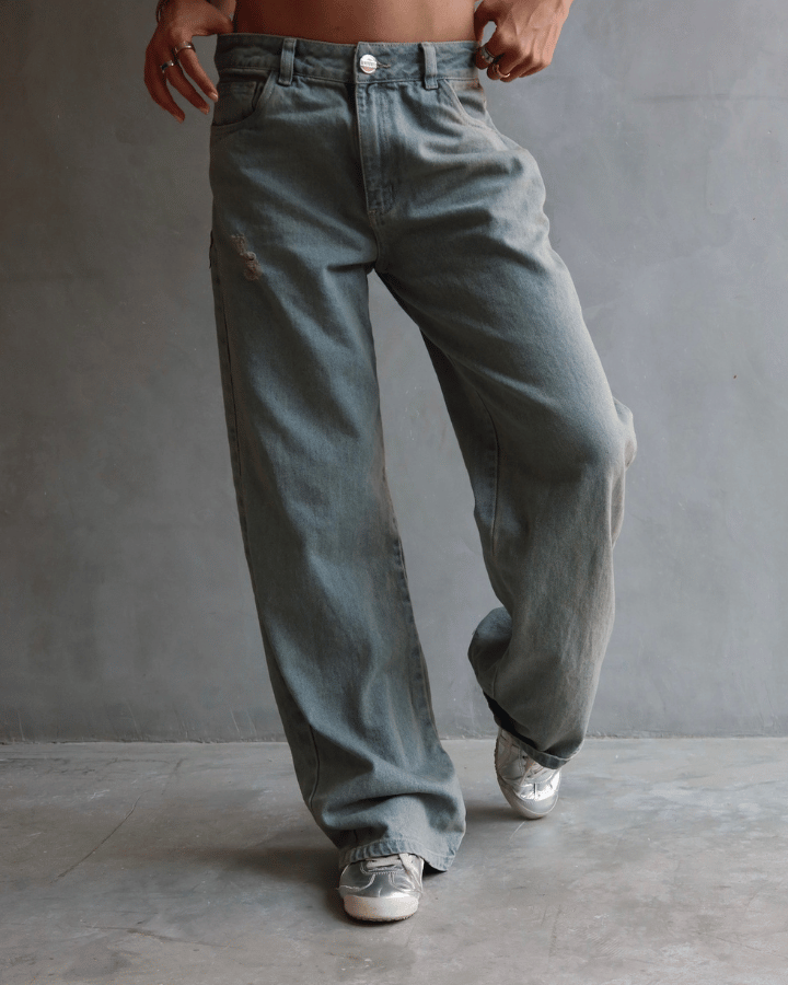 JEAN ICON ESTRELLAS LEOPARDO RELAXED FIT GRIS WASHED